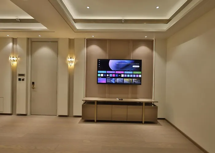 Marigold-Newly Renovated Hotel